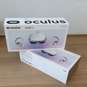 Oculus Quest 2 VR Set in White